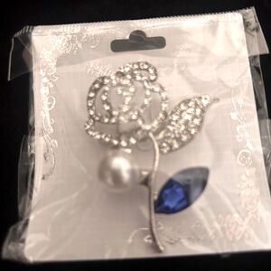 Elegant Rose brooch